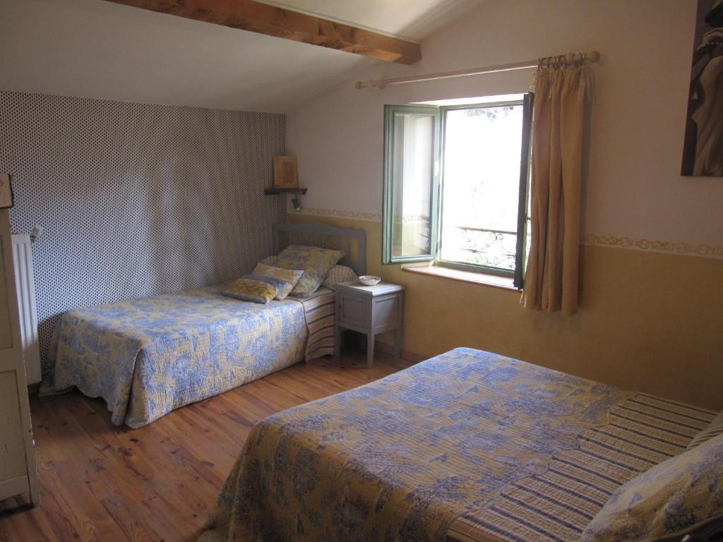 Le Mas Des Clots Upie Room photo